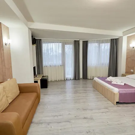 Pensionat Coralis 3*