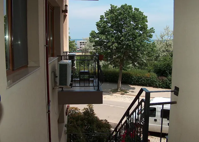 Coralis Guest house 3*